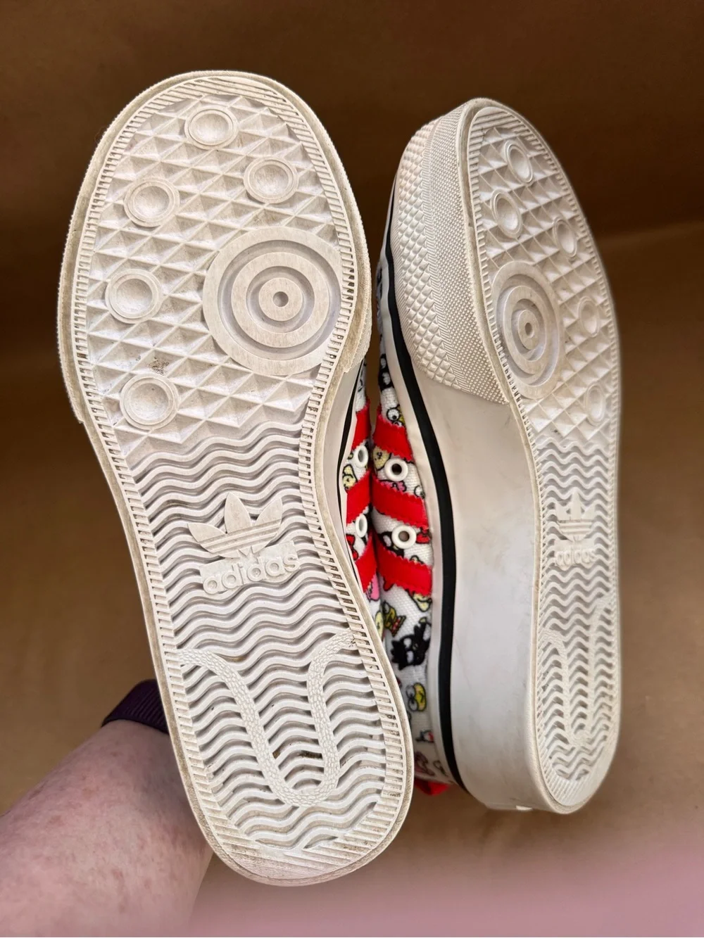 Adidas x Hello Kitty Nizza Platform Junior Hello Kitty & Friends Sneaker Y6/W7.5 - Picture 5 of 7